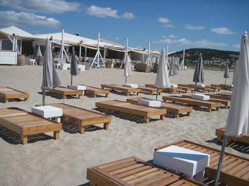 Luxe & Confort, Spacieux, Neuf, Clim Et Central Σετ Εξωτερικό φωτογραφία